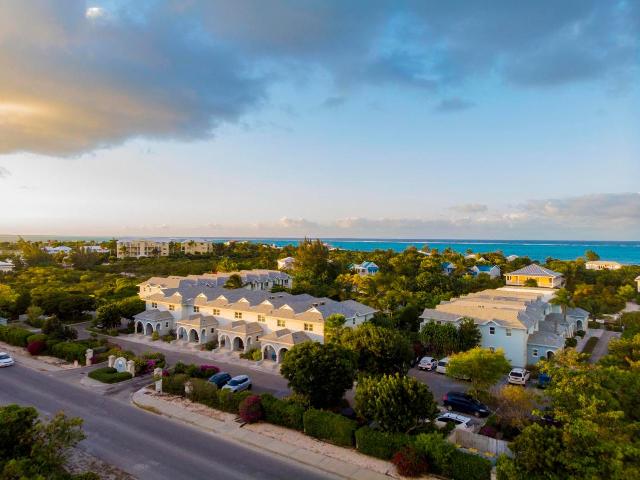canal-front-town-homes-providenciales-turks-and-caicos-ushombi-2