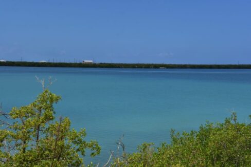 waterfront-land-for-sale-the-ridge-cockburn-town-grand-turk-turks-and-caicos-ushombi-1