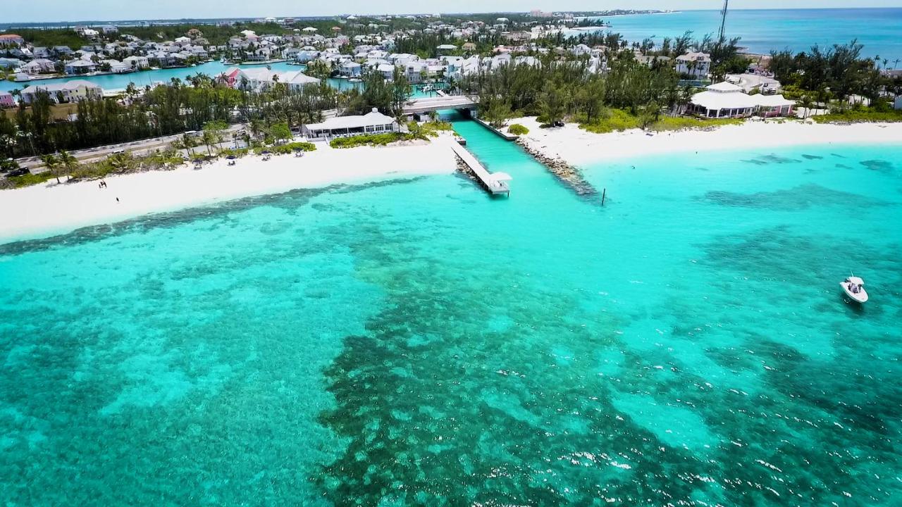 Sandyport-Bahamas-Caribbean-Real-Estate-Ushombi