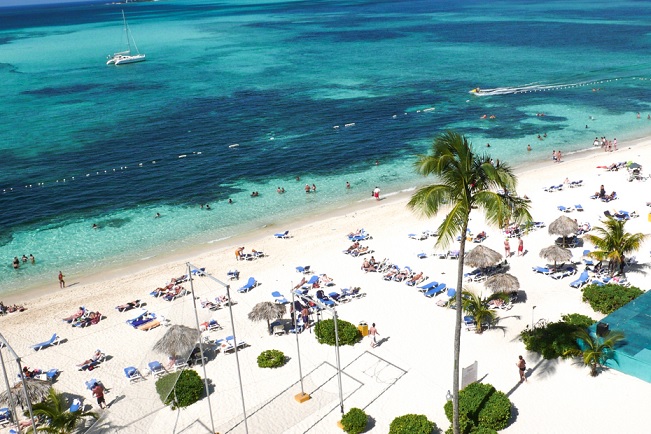 cable-beach-nassau-bahamas-real-estate-ushombi