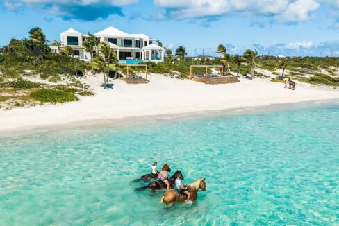 triton-luxury-villa-in-turks-and-caicos-long-bay-providenciales-turks-and-caicos-ushombi-1