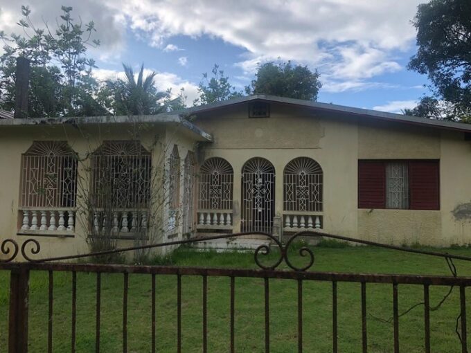 4br-fixer-upper-in-jamaica-westmoreland-jamaica-ushombi