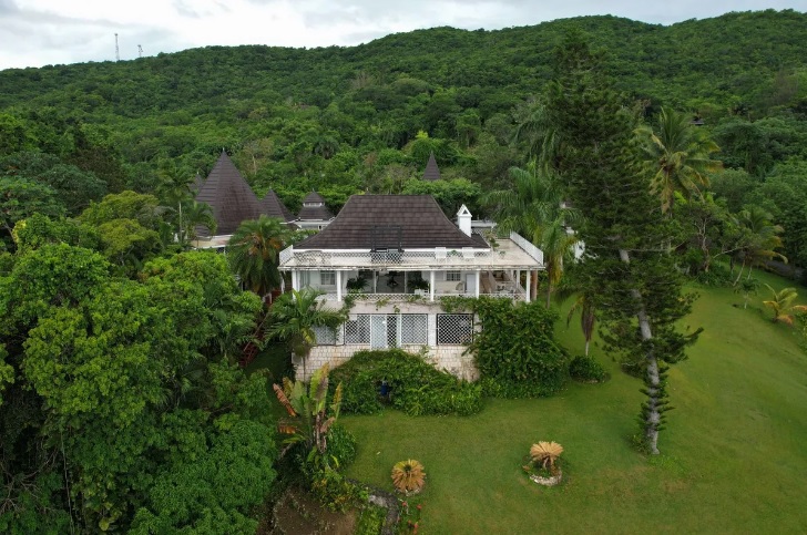 hammerstein-highland-house-in-jamaica-montego-bay-jamaica-ushombi-3