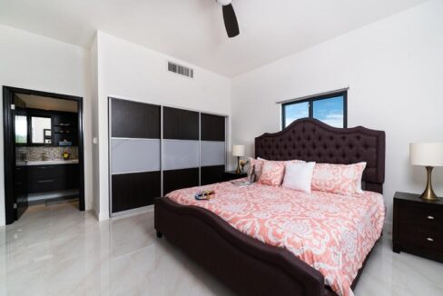 modern-2br-granvia-penthouse-grace-bay-providenciales-turks-and-caicos-ushombi-7