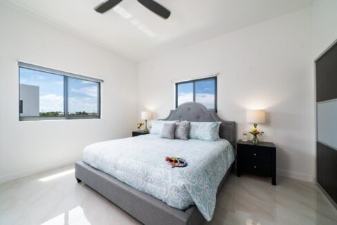 modern-2br-granvia-penthouse-grace-bay-providenciales-turks-and-caicos-ushombi-9