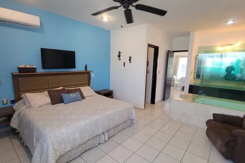 looh-beh-4-on-isla-mujeres-quintana-roo-isla-mujeres-mexico-ushombi-8
