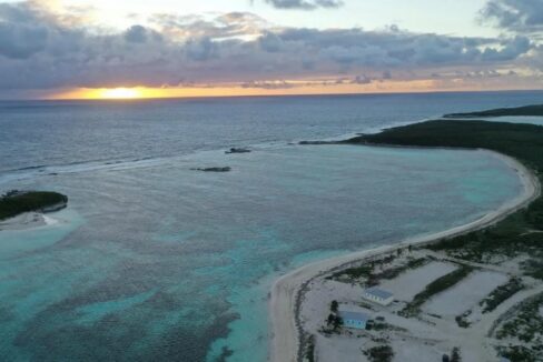 new-coconut-bay-villa-15-pinders-long-island-bahamas-ushombi-7