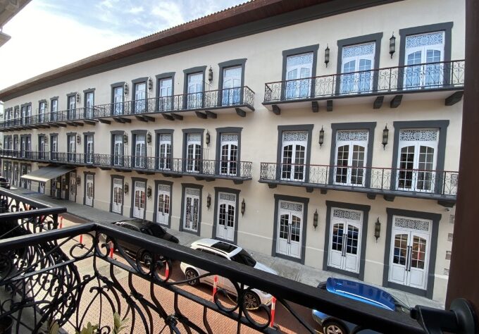 stunning-condo-in-historic-casco-viejo-casco-viejo-panama-city-panama-ushombi