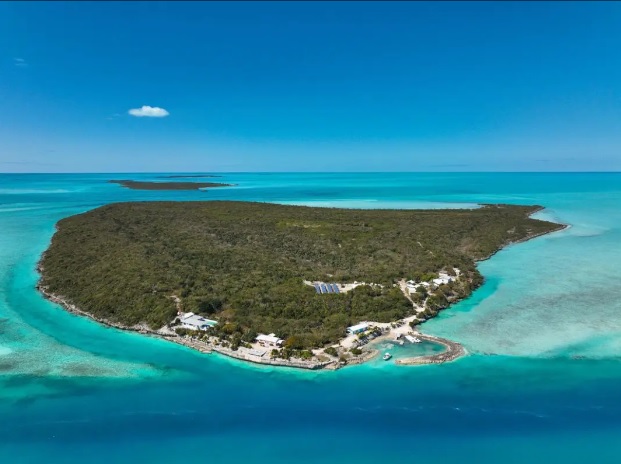 hummingbird-cay-exuma-bahamas-ushombi