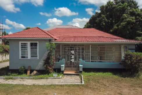 8br-house-in-kingston-kingston-jamaica-ushombi-3