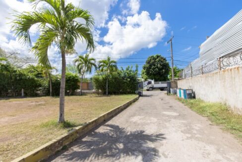 8br-house-in-kingston-kingston-jamaica-ushombi-4