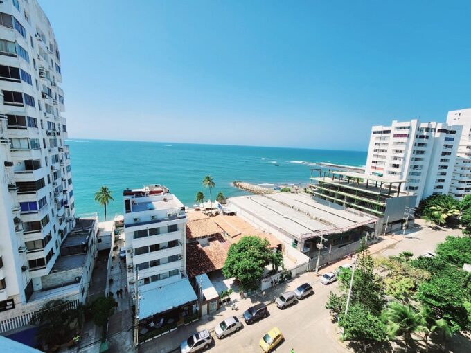 torres-del-lago-2br-condo-el-laguito-cartagena-colombia-ushombi