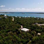 gone-bananas-in-lubbers-quarters-abaco-lubbers-quarters-bahamas-ushombi
