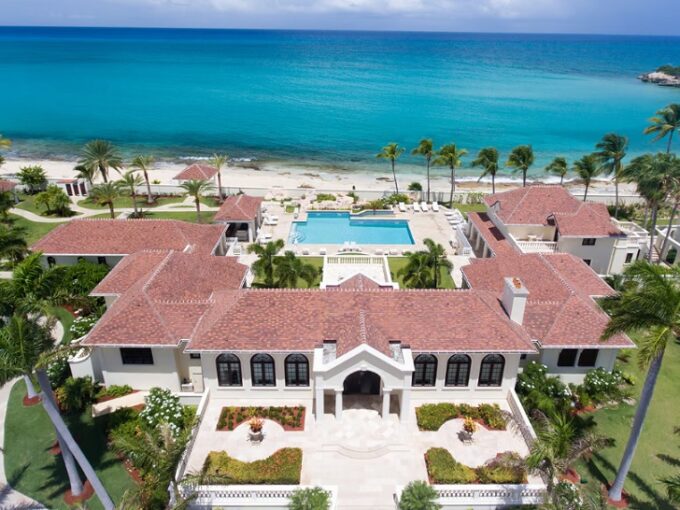 chateau-des-palmiers-terres-basses-sint-maarten-ushombi
