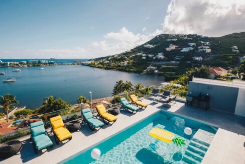 vijoux-stunning-8br-villa-in-st-maarten-dawn-beach-sint-maarten-ushombi-1