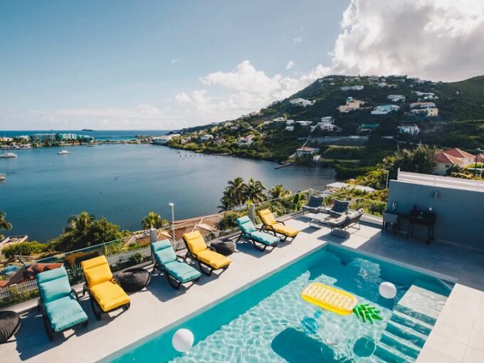 vijoux-stunning-8br-villa-in-st-maarten-dawn-beach-sint-maarten-ushombi