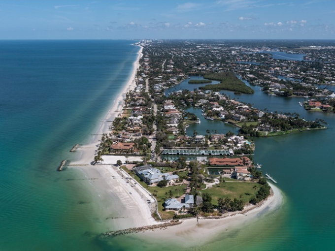 gordon-pointe-6br-estate-naples-florida-naples-florida-ushombi