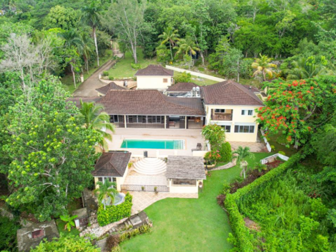 walders-run-beautiful-5br-jamaican-villa-montego-bay-jamaica-ushombi