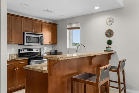 1br-turtle-cove-la-vista-azul-condo-turtle-cove-turks-and-caicos-ushombi-5