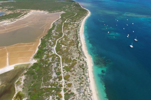 south-suburbs-2-46-acre-beacfront-lot-grand-turk-turks-and-caicos-ushombi-4