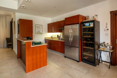 porto-cupecoy-waterfront-2br-condo-porto-cupecoy-st-maarten-ushombi-5