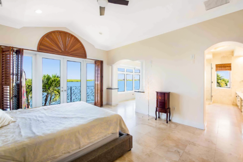 viscaya-3br-waterfront-townhome-cayman-islands-ushombi-8