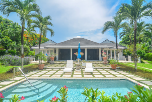 a-little-southern-comfort-nassau-bahamas-ushombi-11