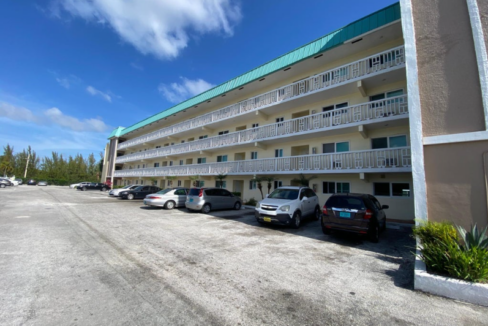 cove-house-condominiums-2br-freeport-bahamas-ushombi-1