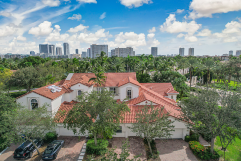 harborview-charming-3br-townhome-hollywood-florida-ushombi-1