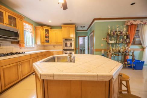 skyline-lakes-5br-near-baha-mar-resort-nassau-bahamas-ushombi-5