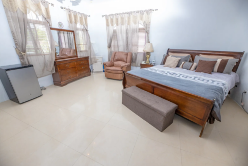 skyline-lakes-5br-near-baha-mar-resort-nassau-bahamas-ushombi-6
