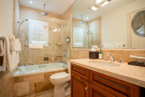 windsong-resort-2br-beachfront-condo-turks-and-caicos-ushombi-9