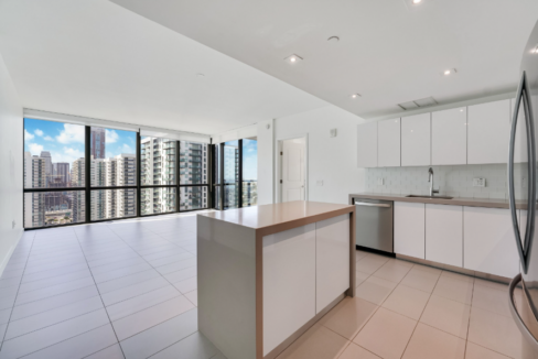 canvas-condo-2br-in-downtown-miami-miami-florida-ushombi-4