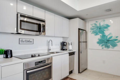 the-beachwalk-resort-2br-turnkey-unit-hallandale-beach-florida-ushombi-4