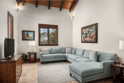 villa-mirabelle-5br-beachfront-retreat-sapodilla-bay-providenciales-turks-and-caicos-ushombi-3