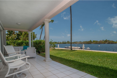 waterways-cayman-islands-3br-condo-seven-mile-corridor-cayman-islands-ushombi-1