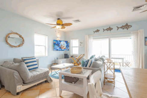 west-bay-street-3br-bahamian-home-nassau-bahamas-ushombi-3