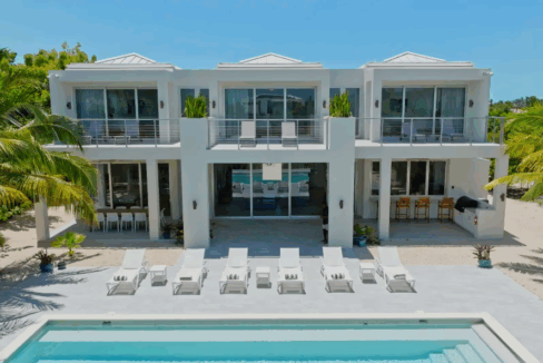 pure-water-villa-in-turks-and-caicos-leeward-turks-and-caicos-ushombi-1