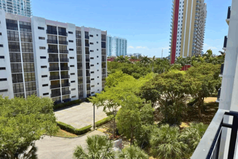 sunny-isles-beach-1br-remodeled-condo-sunny-isles-beach-florida-ushombi-6