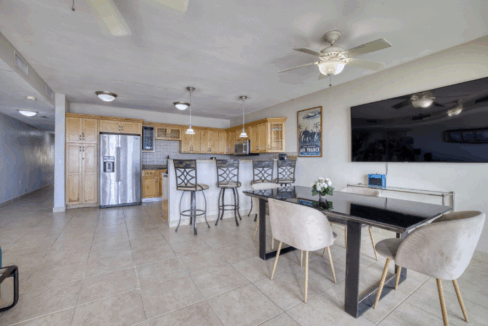 rainbow-beach-club-2br-oceanview-condo-cupcoy-sint-maarten-ushombi-4