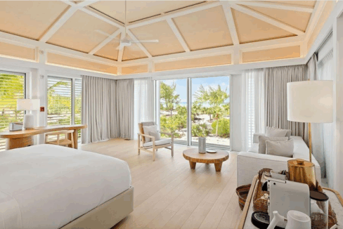 whale-tail-villa-in-normans-cay-bahamas-ushombi-6