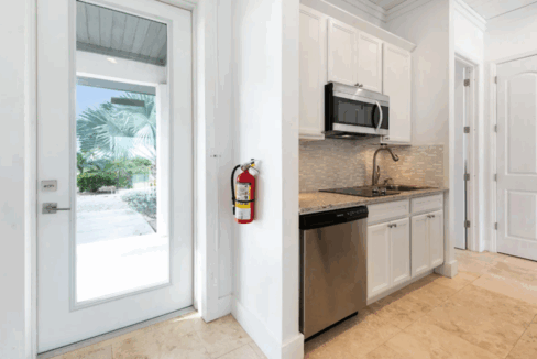 fountain-bay-resort-marina-1br-condo-cat-island-bahamas-ushombi-6
