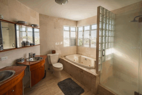 torrimar-puerto-rico-5br-home-san-juan-puerto-rico-ushombi-9