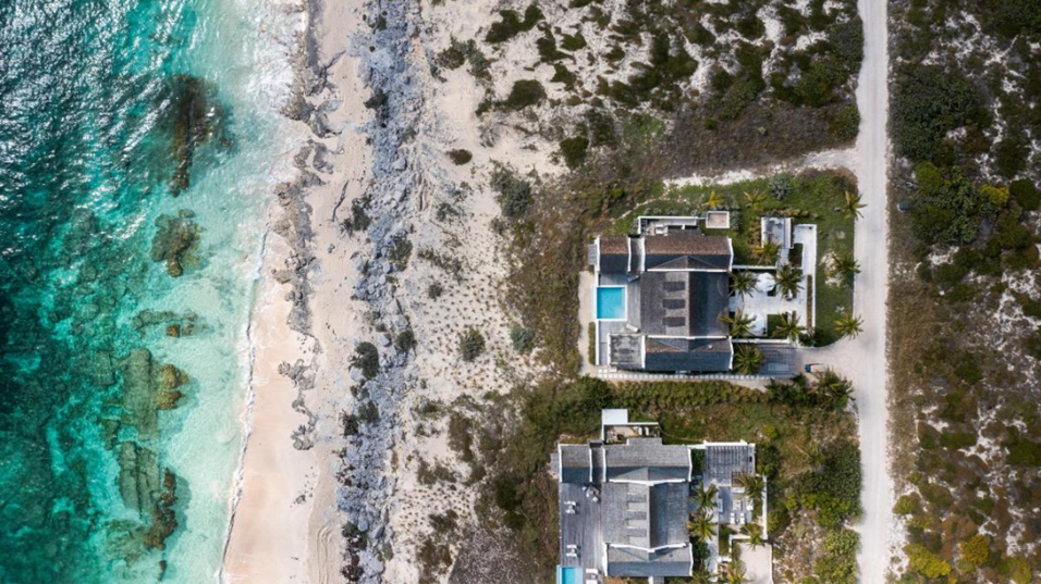 443-columbus-beach-cottage-in-tci-ambergris-cay-turks-and-caicos-ushombi-2