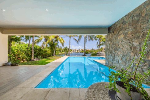 kantenah-lagoon-contemporary-7br-villa-puerto-aventuras-mexico-ushombi-1