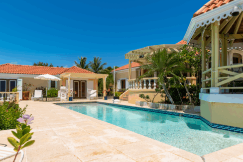 loceane-villa-5br-in-turtle-tail-turks-and-caicos-ushombi-4