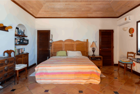 loceane-villa-5br-in-turtle-tail-turks-and-caicos-ushombi-7