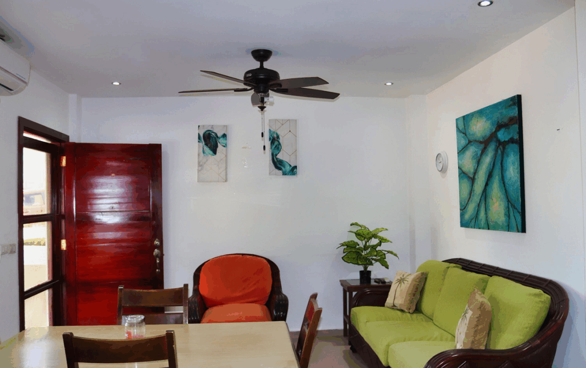 roatan1-3br-remodeled-home-west-bay-honduras-ushombi-2