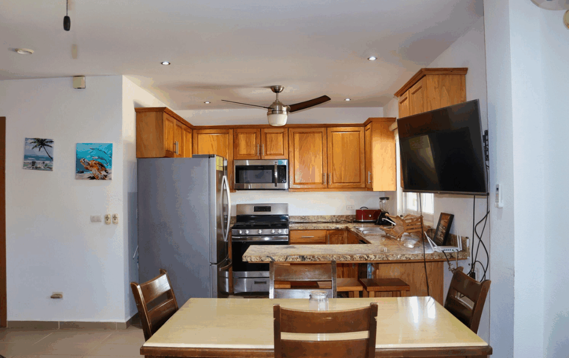 roatan1-3br-remodeled-home-west-bay-honduras-ushombi-3