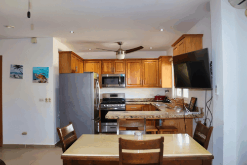 roatan1-3br-remodeled-home-west-bay-honduras-ushombi-3